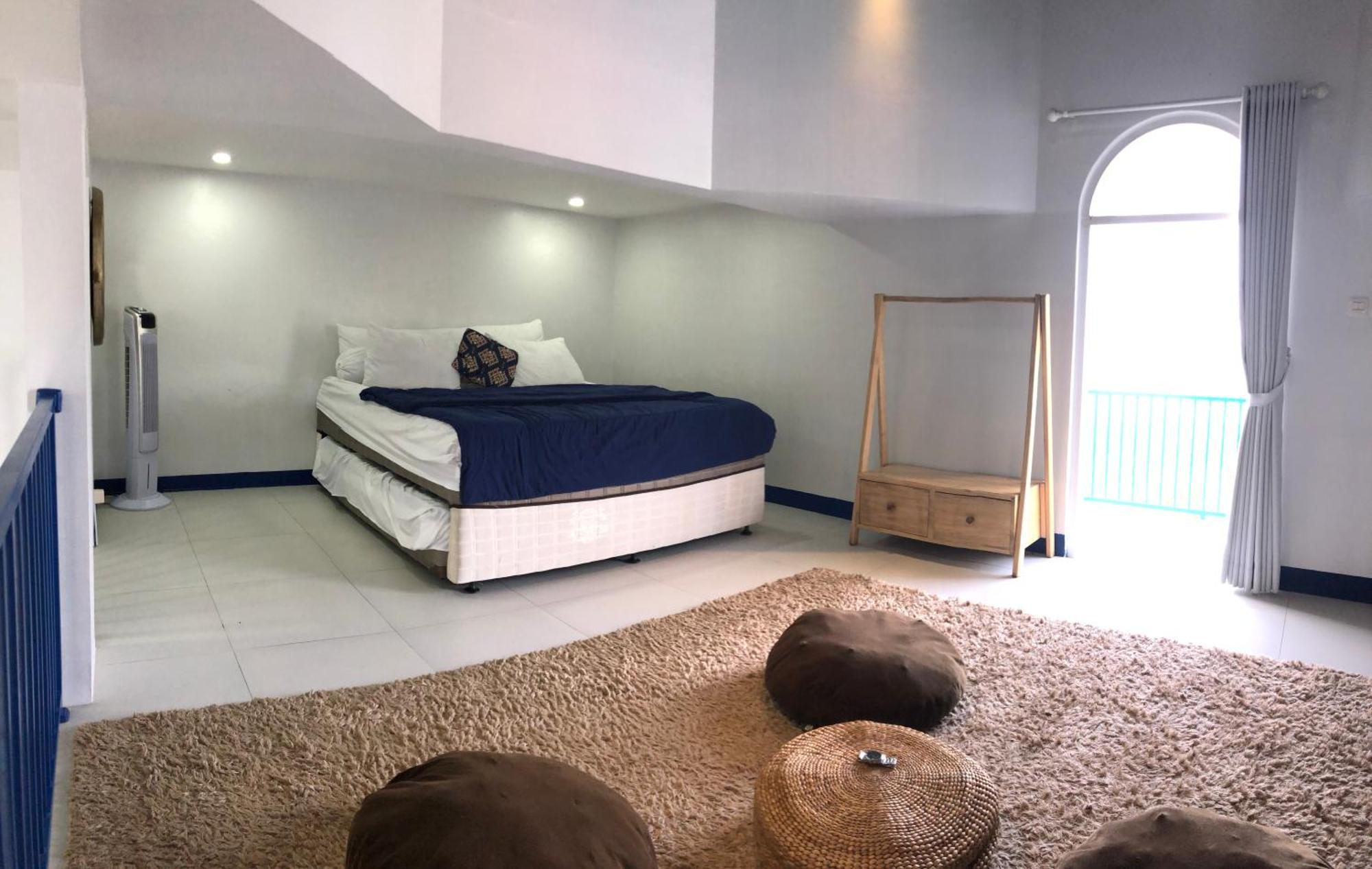 Villa Blue Door, Puncak Pondok Cipaseban Bagian luar foto