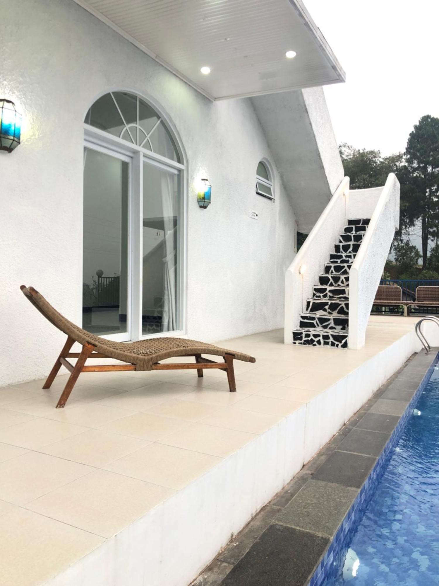 Villa Blue Door, Puncak Pondok Cipaseban Bagian luar foto